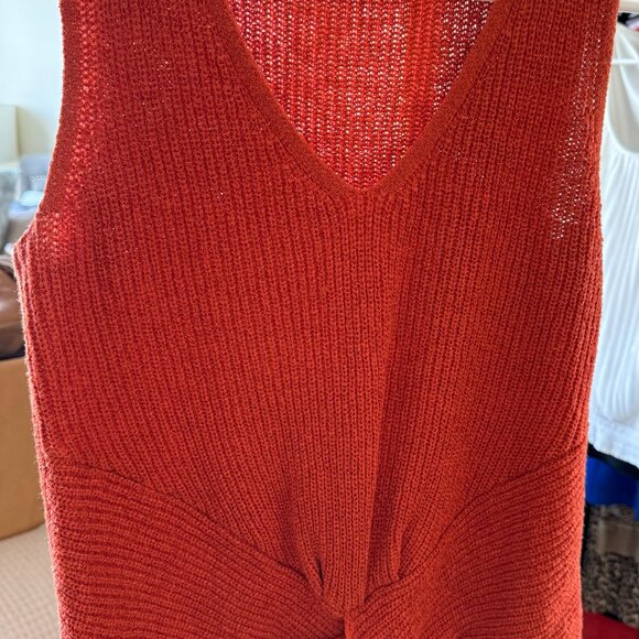 Beautiful rust orange knotted sweater vneck tank top X Small - Picture 9 of 10